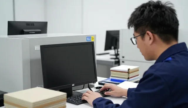武汉方片科技有限公司